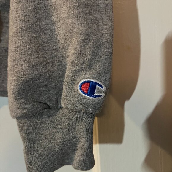 Champion | Classic Georgetown University Sweater - Picture 4 of 4